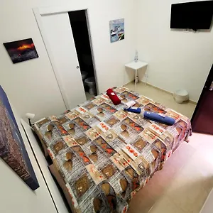 Bed&fly Near Airport Fontanarossa Bagno Privato In Catane